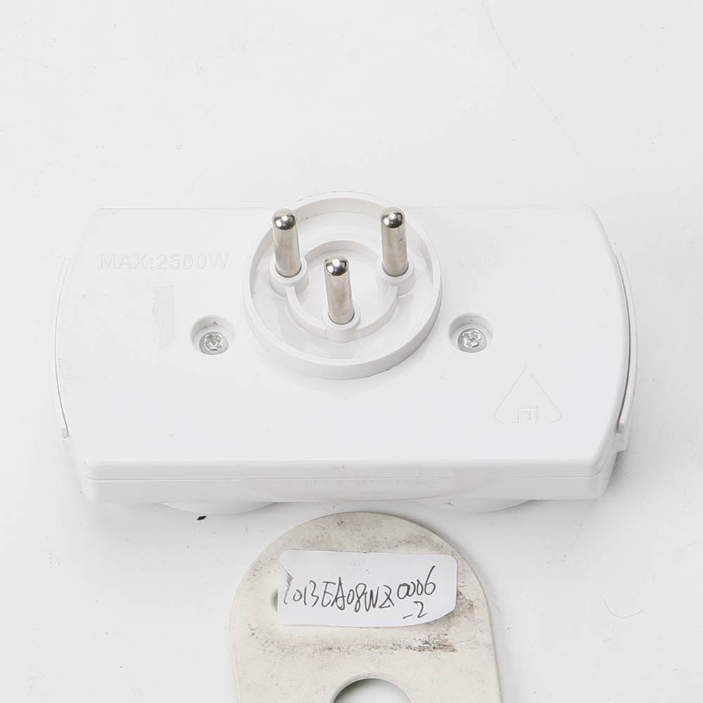 Cheap factory customized 220V 250V 10A 13A 16A plugs and sockets