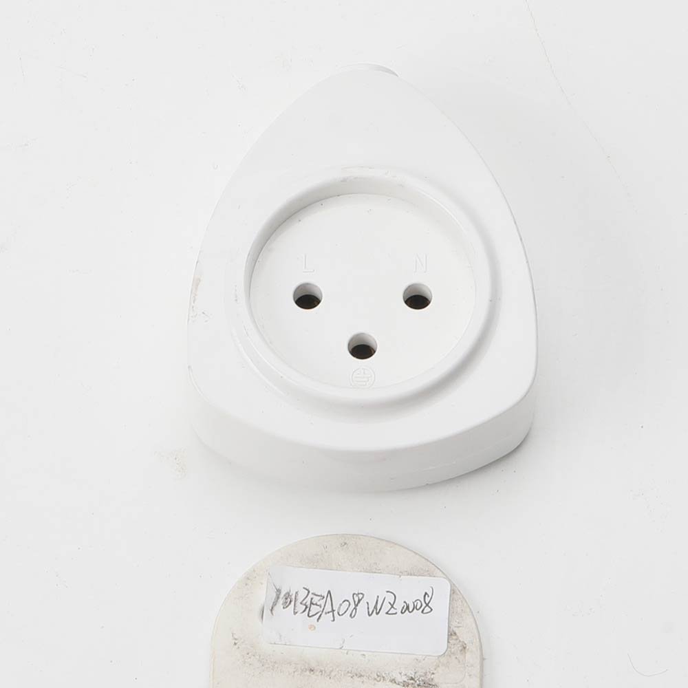 Cheap factory customized 220V 250V 10A 13A 16A plugs and sockets