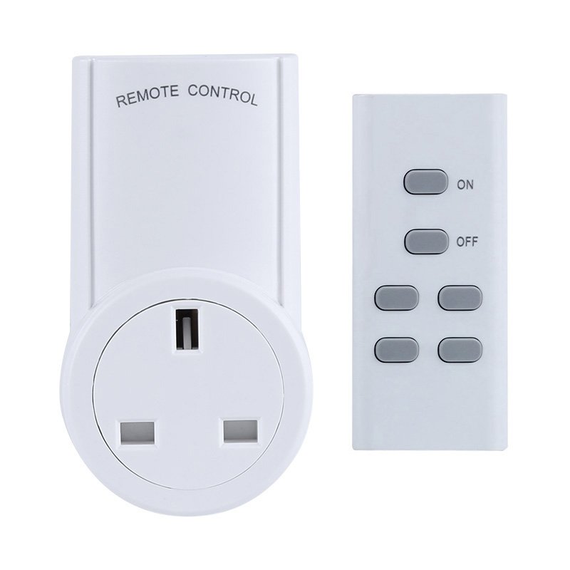 UK Plug Wall Switch Socket with Remote Control 433mhz Frequency 30m Distance