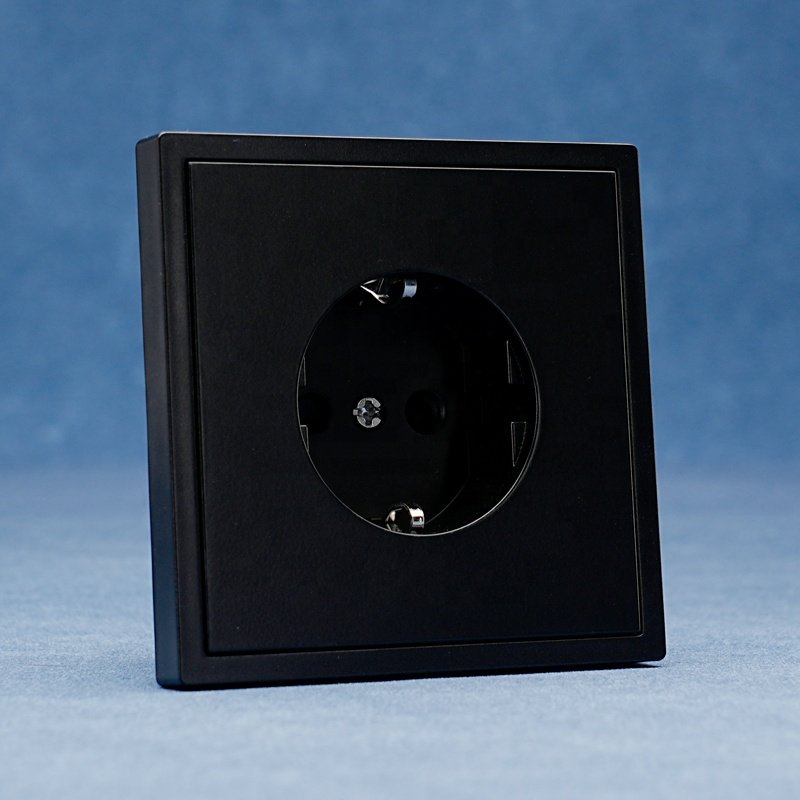 European Electric Schuko Plug Socket Manufacturer EU Large Board German 2P+E Grounding Socket