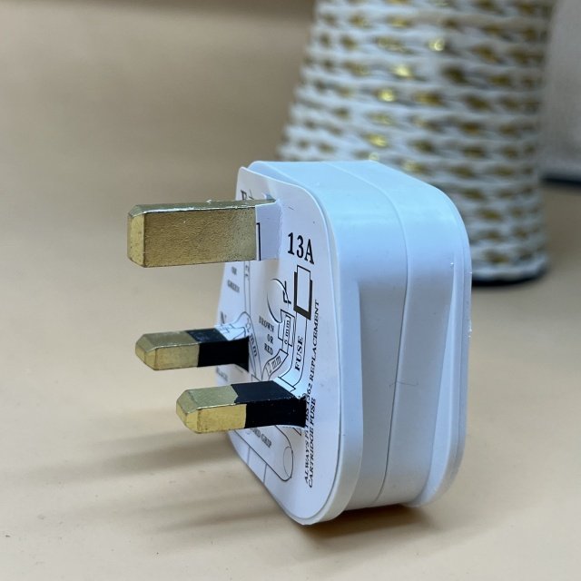 Assembling UK Wired Plug 13A 250V Assembling Wire Power Plug Europe plug