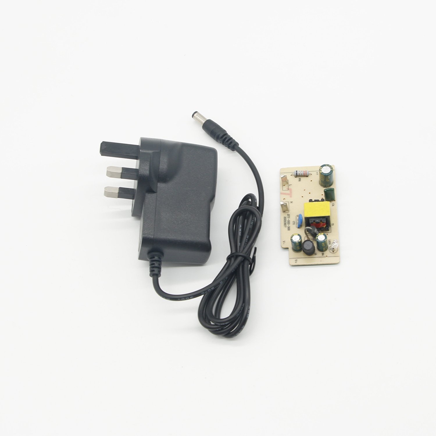Universal AC DC PSU Wall Mount Power Adapter 5V 24V Switching Power Supply UK Plug 0.5A 3A Output 24W Desktop Made PC Material
