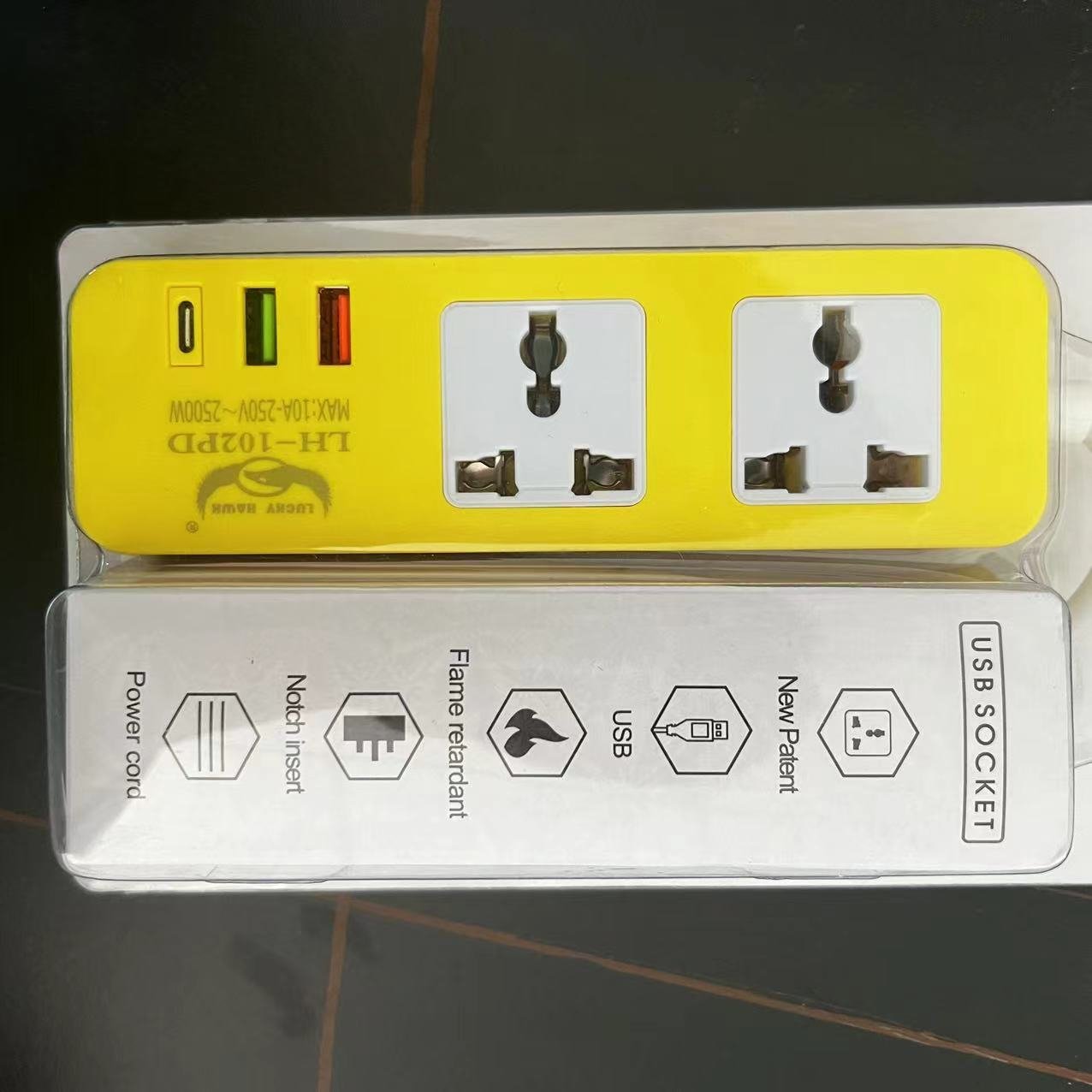 Customized Multi Plug Power Socket 3 USB Ports 2 Ways Universal Extension Cable Yellow Color 10A Rated Power Strip 2 AC Outlets