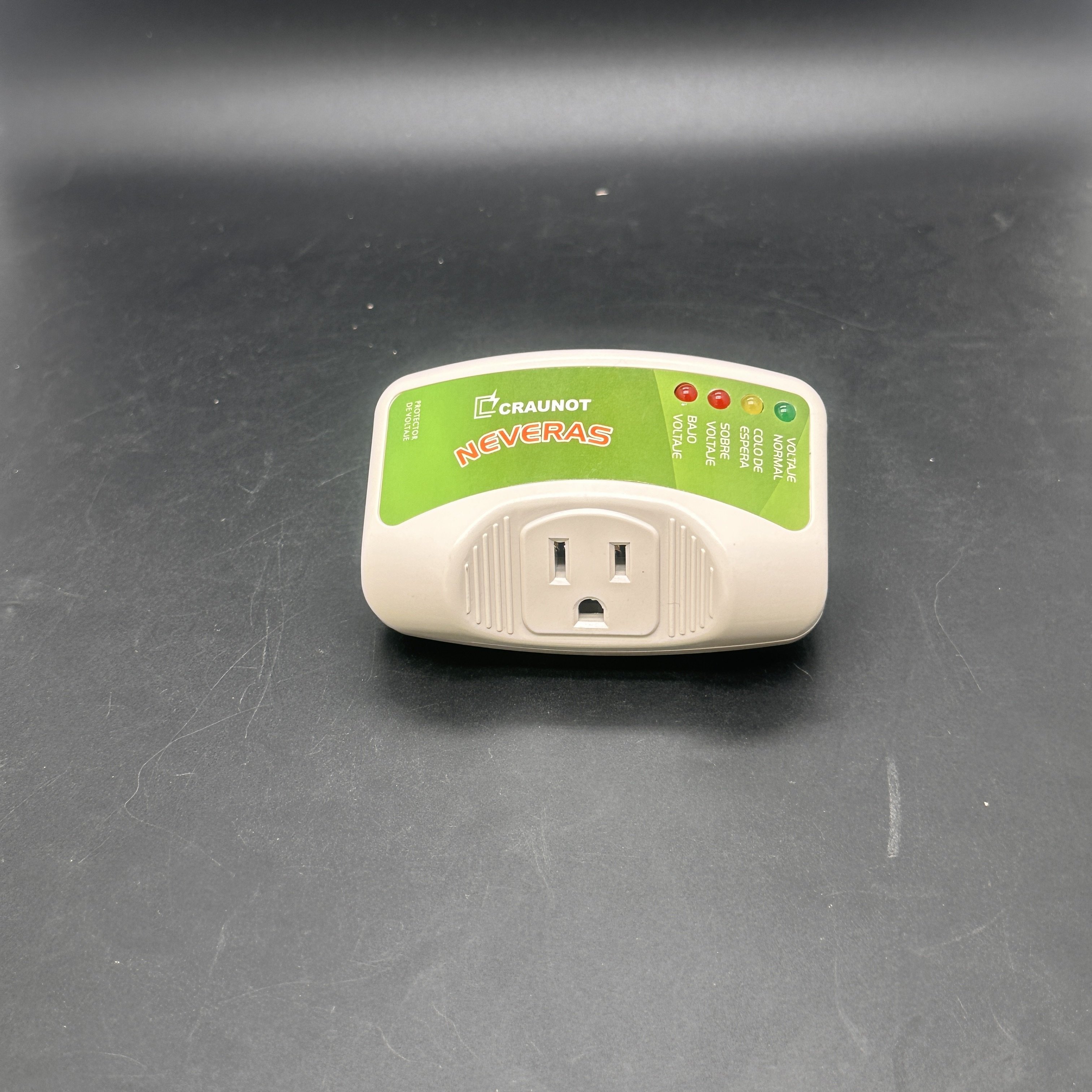 Professional foreign trade South America home appliance protector plug socket beige blister packaging