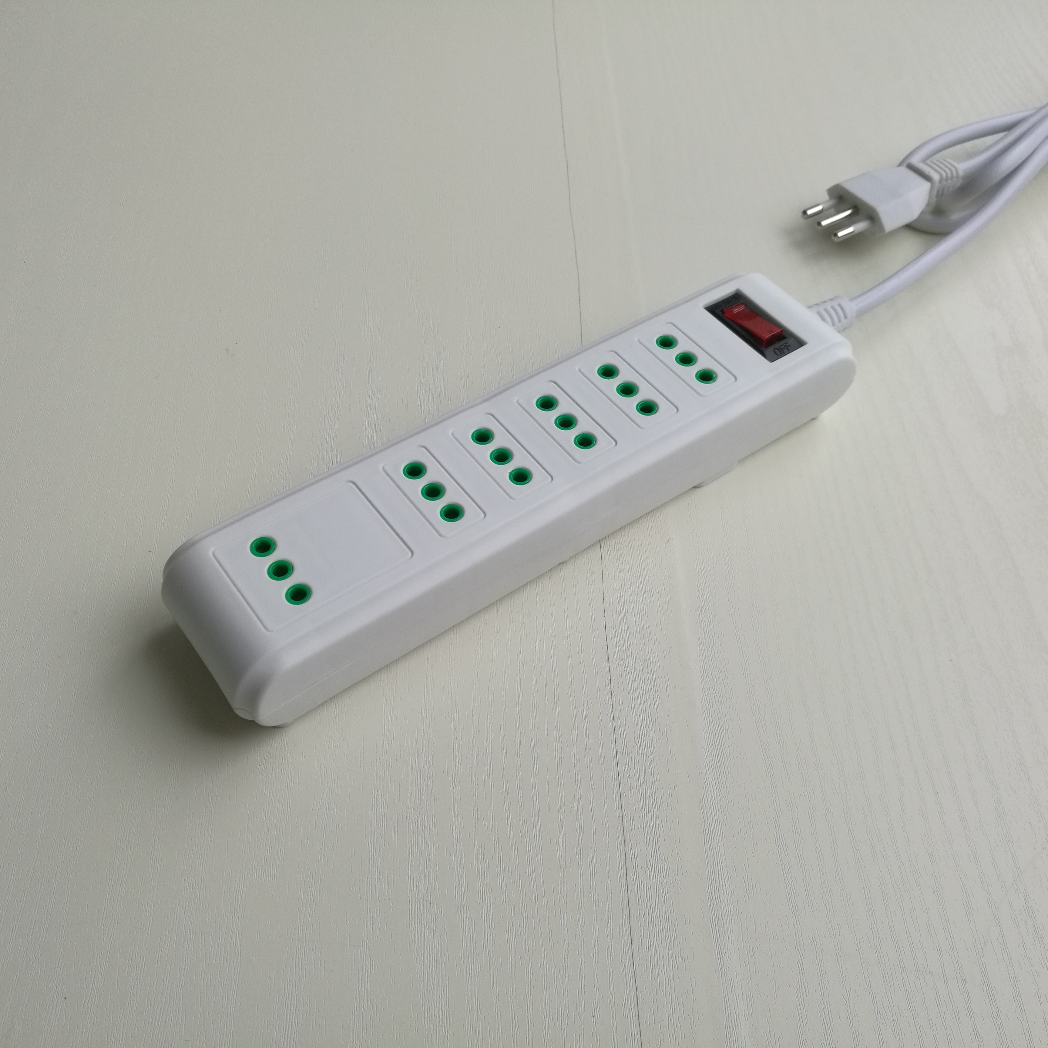 Table Multiple Extension Socket Chile Market 10A CE Standard Grounding White with 3 Pin Plug with Switch Power Strip 250V~