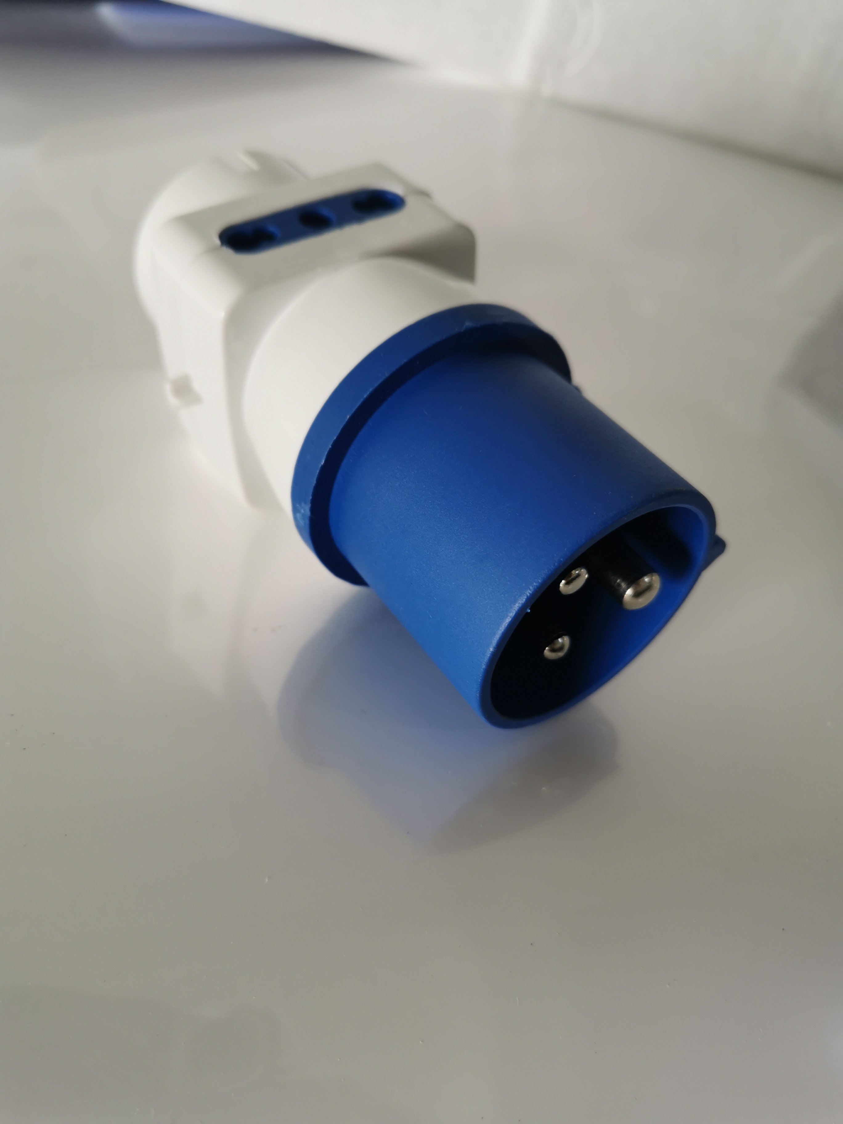 Electrical Plugs Sockets 16 Amp Industrial Plug Adaptor 2P+E Water Proof Socket Outlet