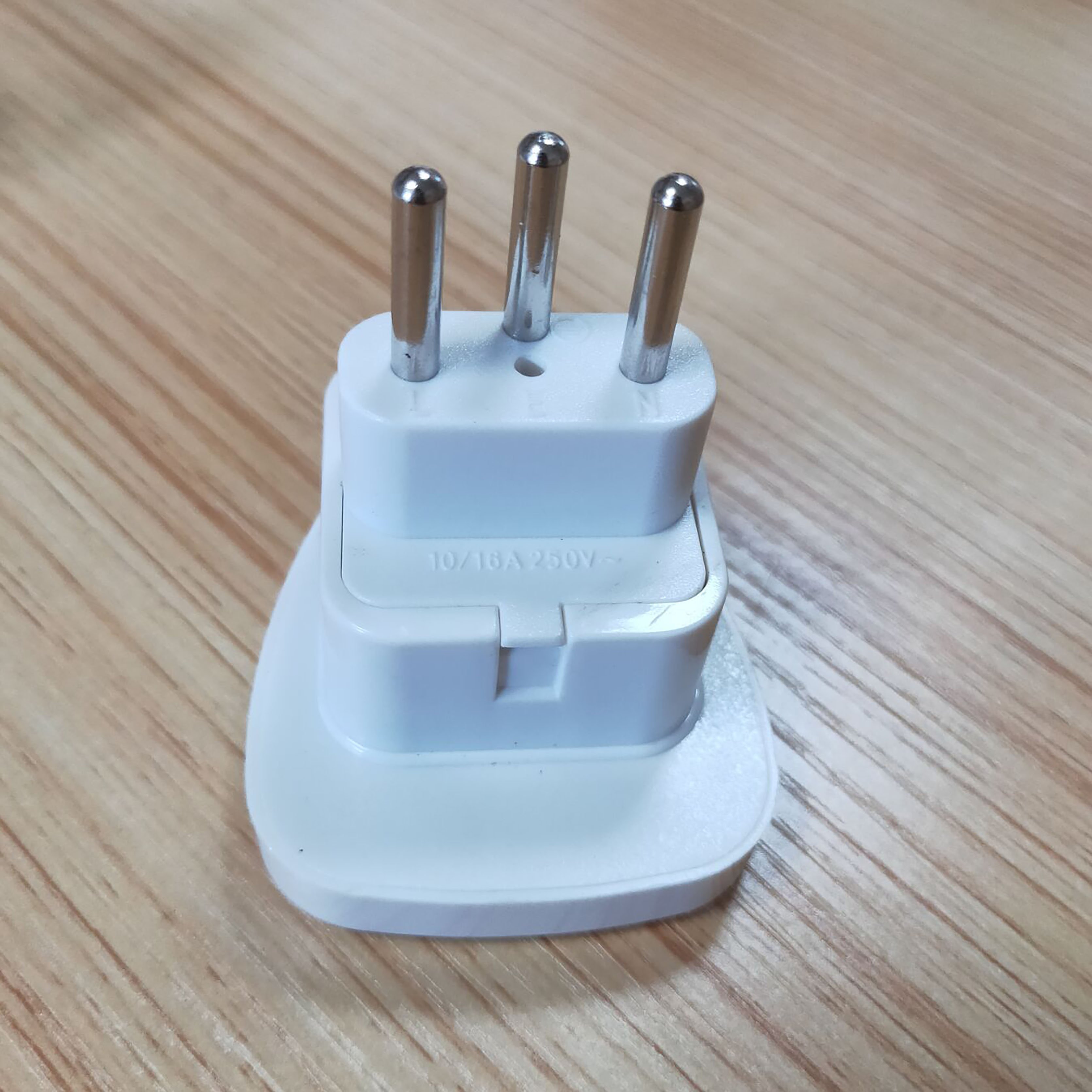Brazil 3 Pin Plug Converter Travel Adapter Universal Converters Travel Adapter Wall AC Power Plug Adapter for EU