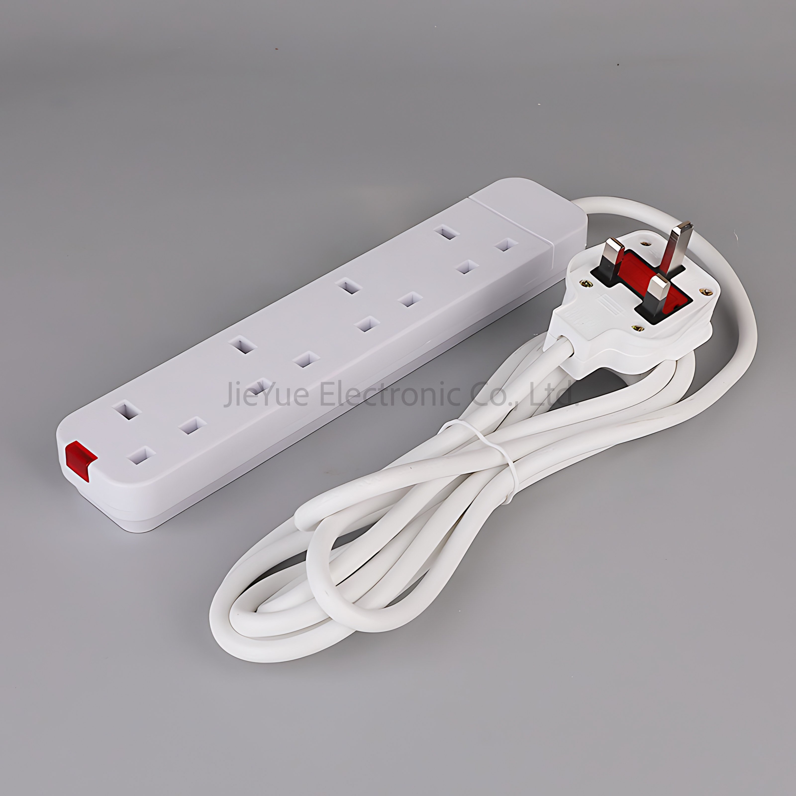 Power Strip with Extension Cord and Socket, African British Standard UK Plug 13A 3-meter Length 600w