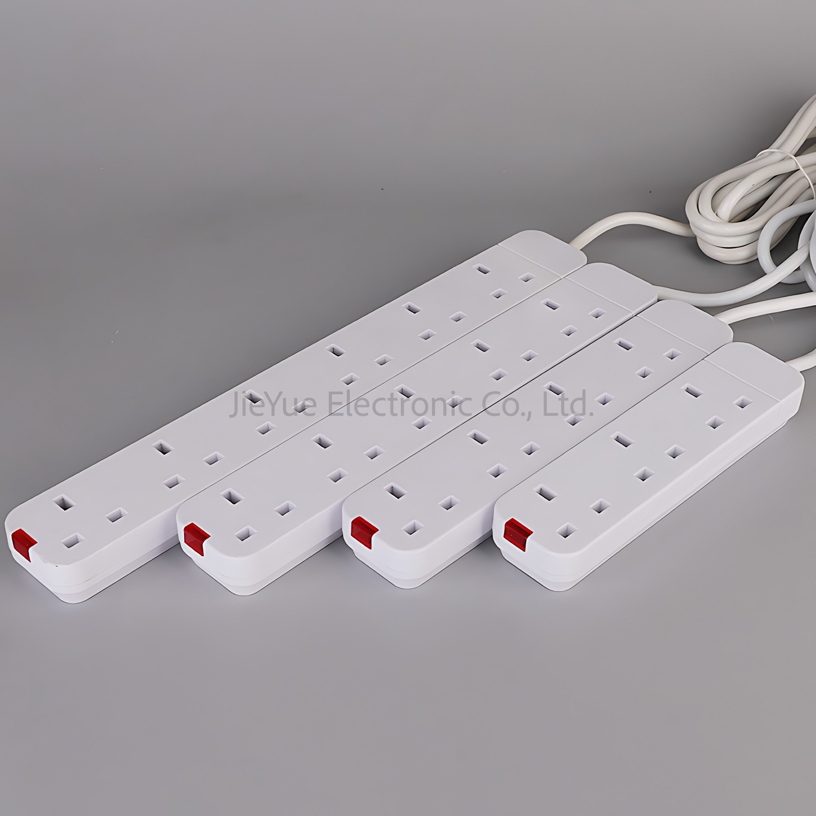 Power Strip with Extension Cord and Socket, African British Standard UK Plug 13A 3-meter Length 600w