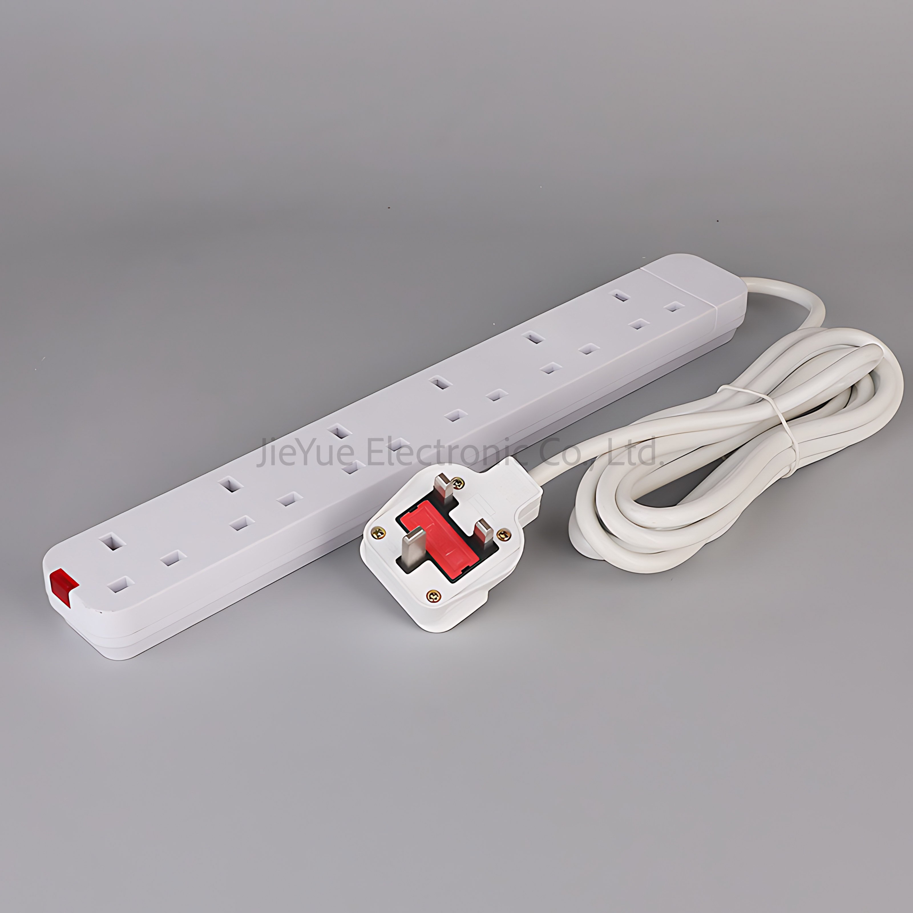 Power Strip with Extension Cord and Socket, African British Standard UK Plug 13A 3-meter Length 600w