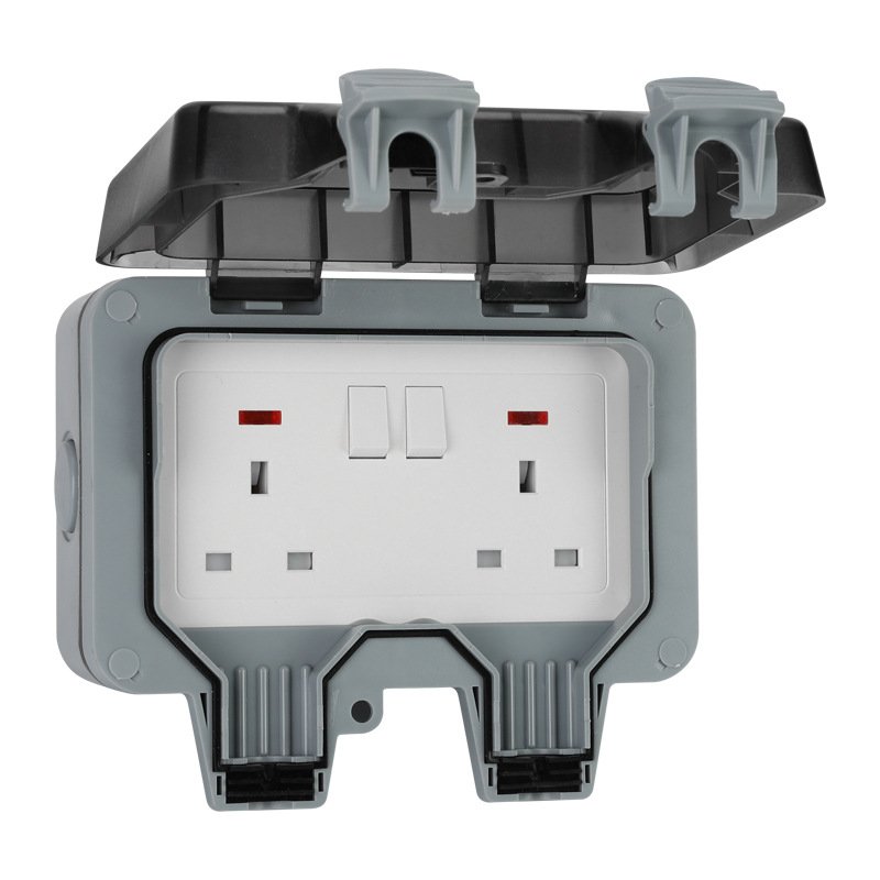 British standard 13A industrial plug-in outdoor dustproof IP66 waterproof socket box
