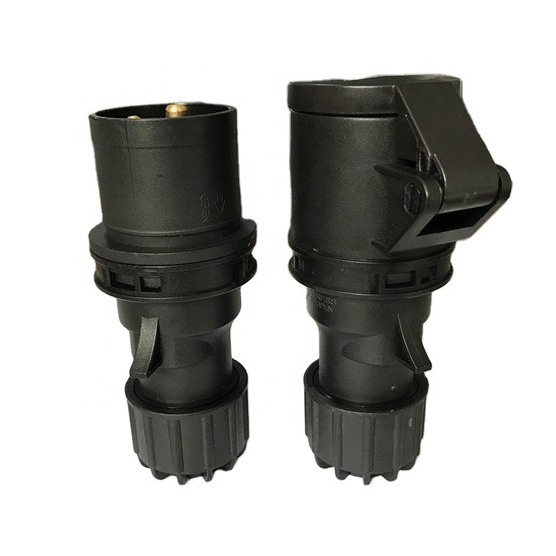 CE Certificate IP44 200V/250V 16A 3 Pin Black Industrial Electrical Plugs Sockets