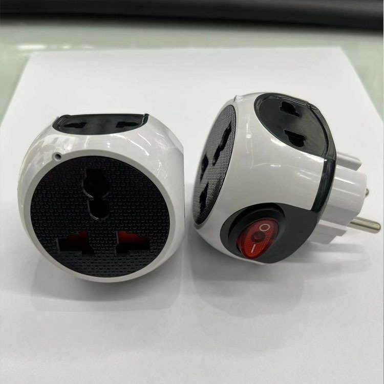 Manufacturers wholesale one turn three functions of the European standard conversion plug