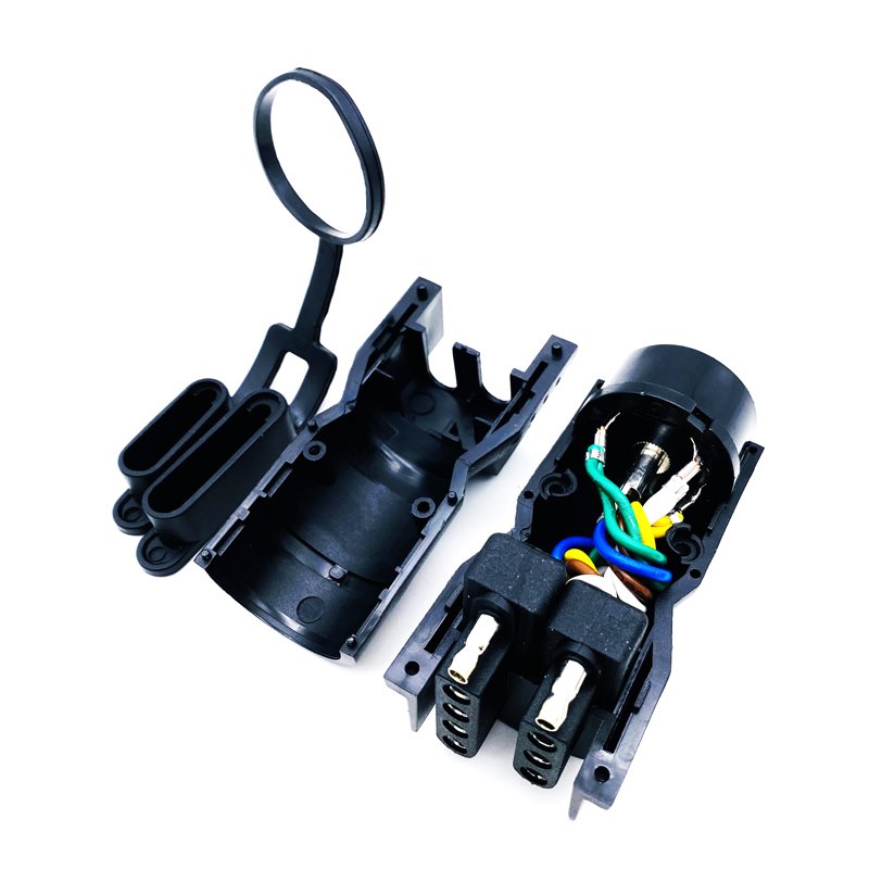 Hot Sale Nylon 12V 7 To 4 And 5 Pin Core Way Electric Trailer Plug For American Vehicles Extension Wire Cable Adapter Socket