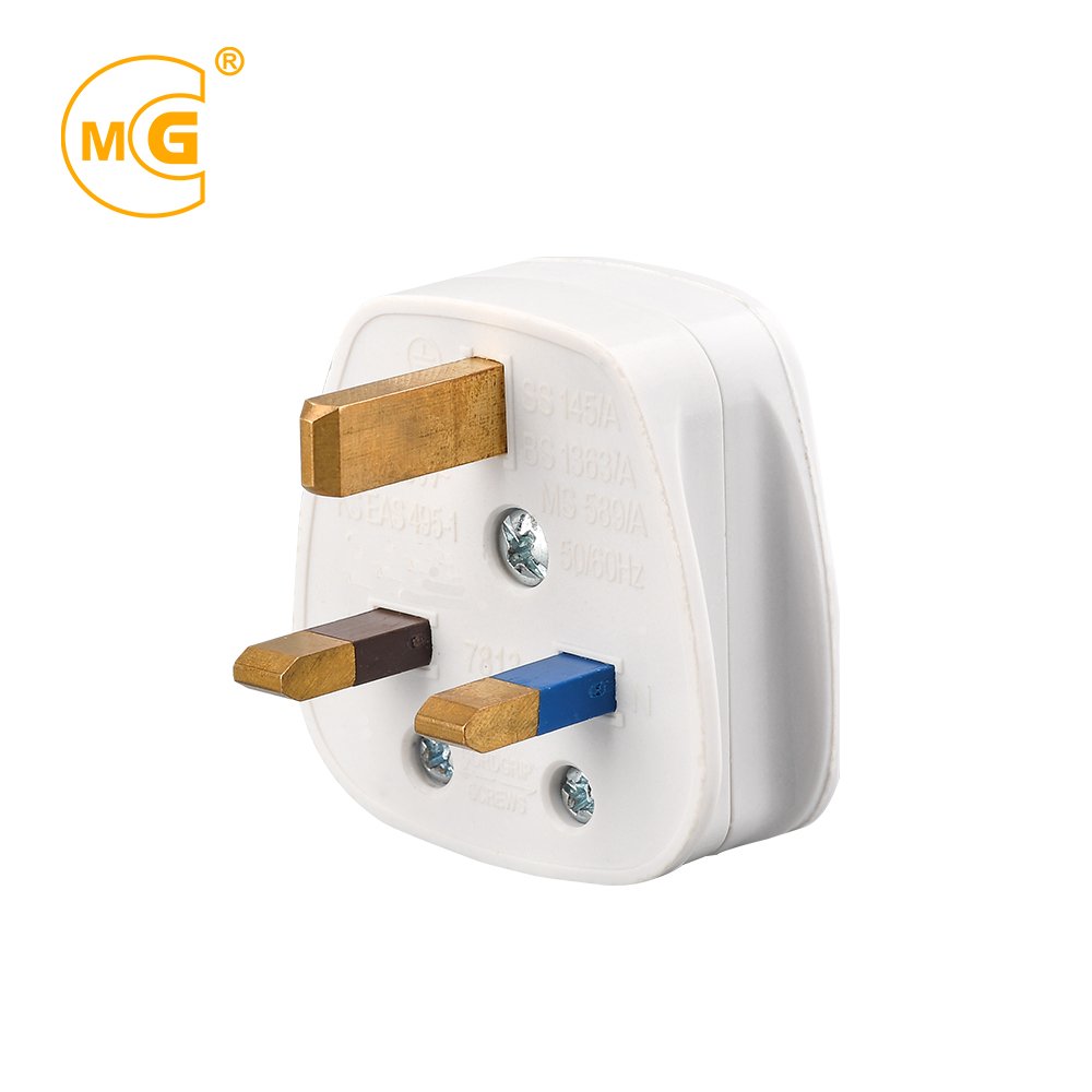 White uk standard 15Amp top plug with fused