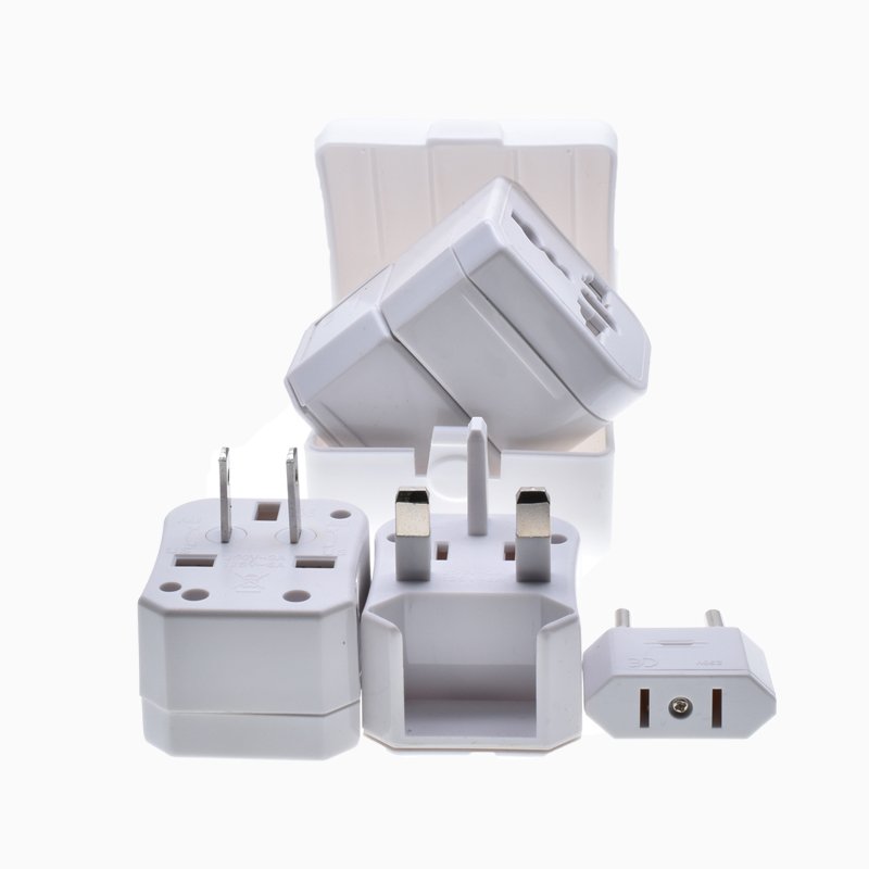 Top selling Hot Universal world portable Travel 3 in 1 charger multi plug socket 10A Adapter Power Plug Converter