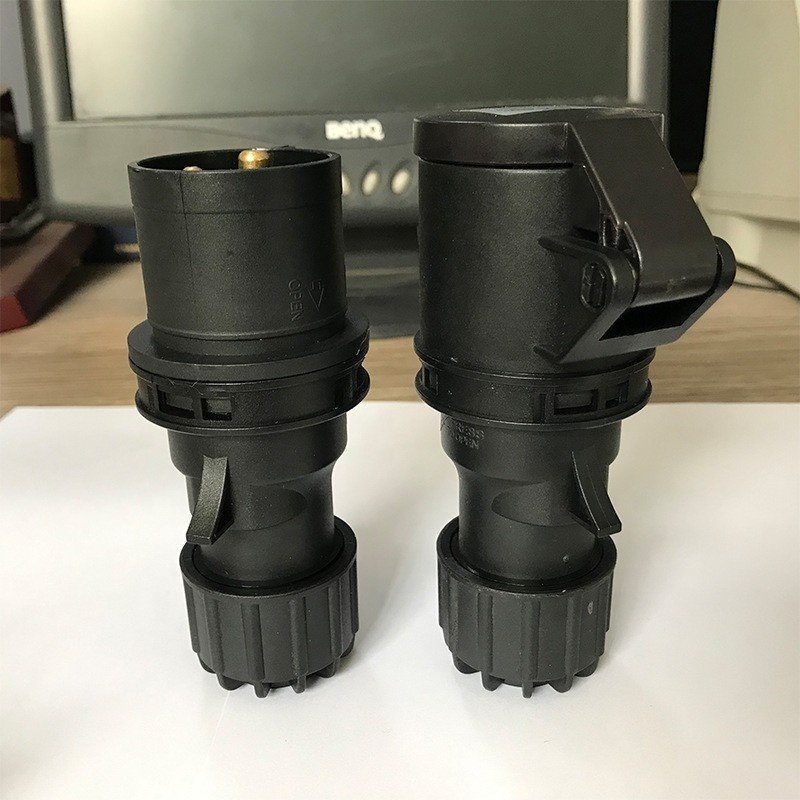 IP44 200V/250V 16A 3 Pin Black Industrial Plug And Socket Stage Power Plug With Socket