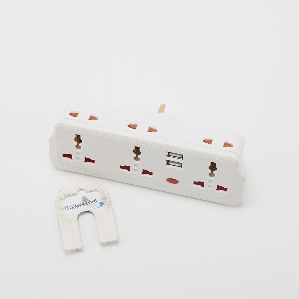 Universal electric plug 3 way ac power outlet adapter socket