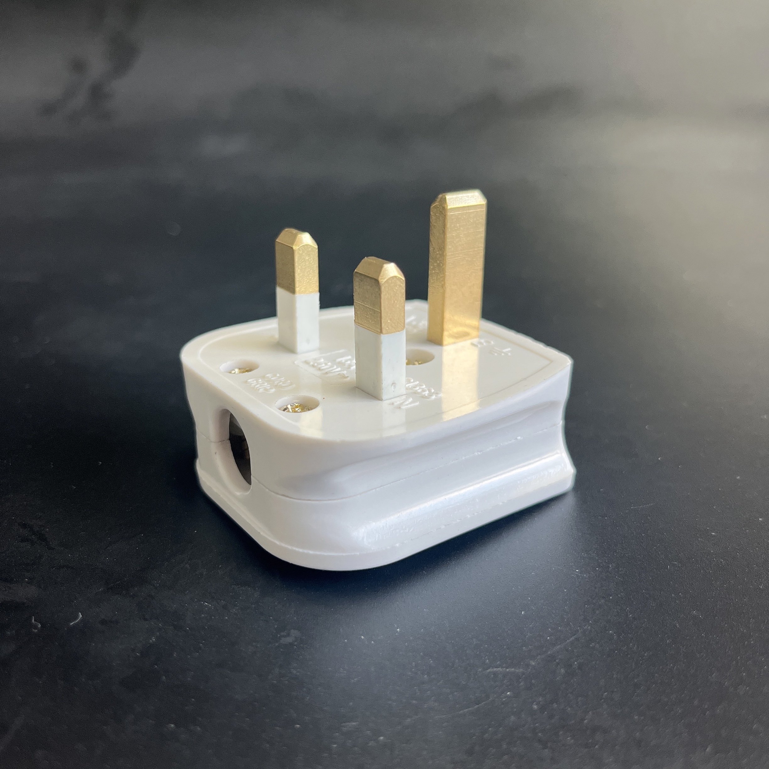 hot quality for home for office BS standard UK 3 pin bakelite 13A electrical plug white plug uk plug