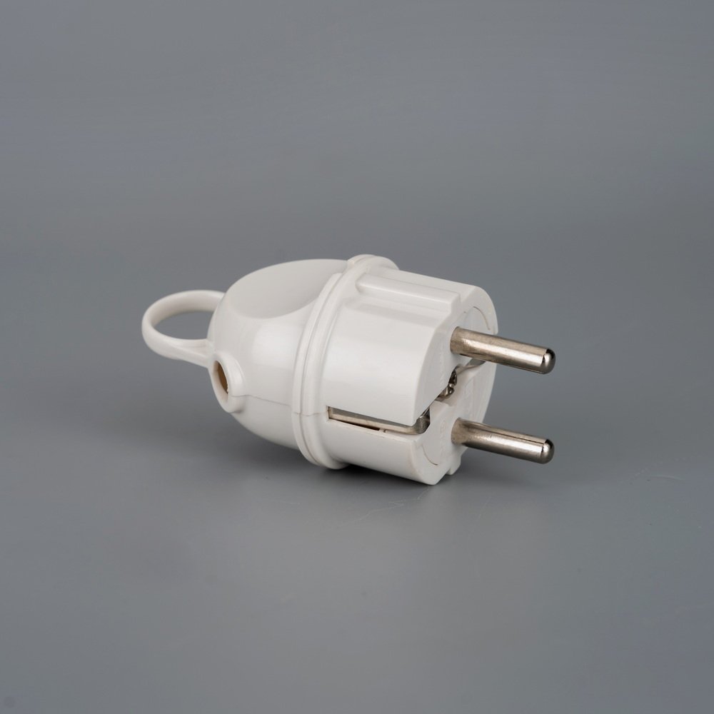 power plug grounded 220V 10A 16A German standard plug with ring for easy pull out