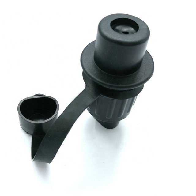 12V Black Plastic trailer socket 3 pin trailer plug