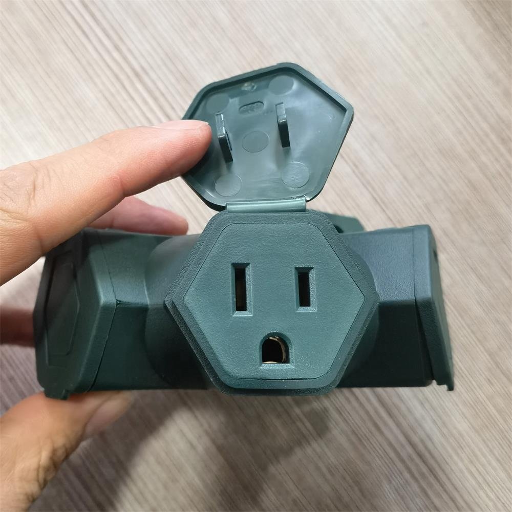 5-Outlet Outdoor Power Hub with Circuit Breaker Switch for Home & Garden Weatherproof Plugs & Sockets