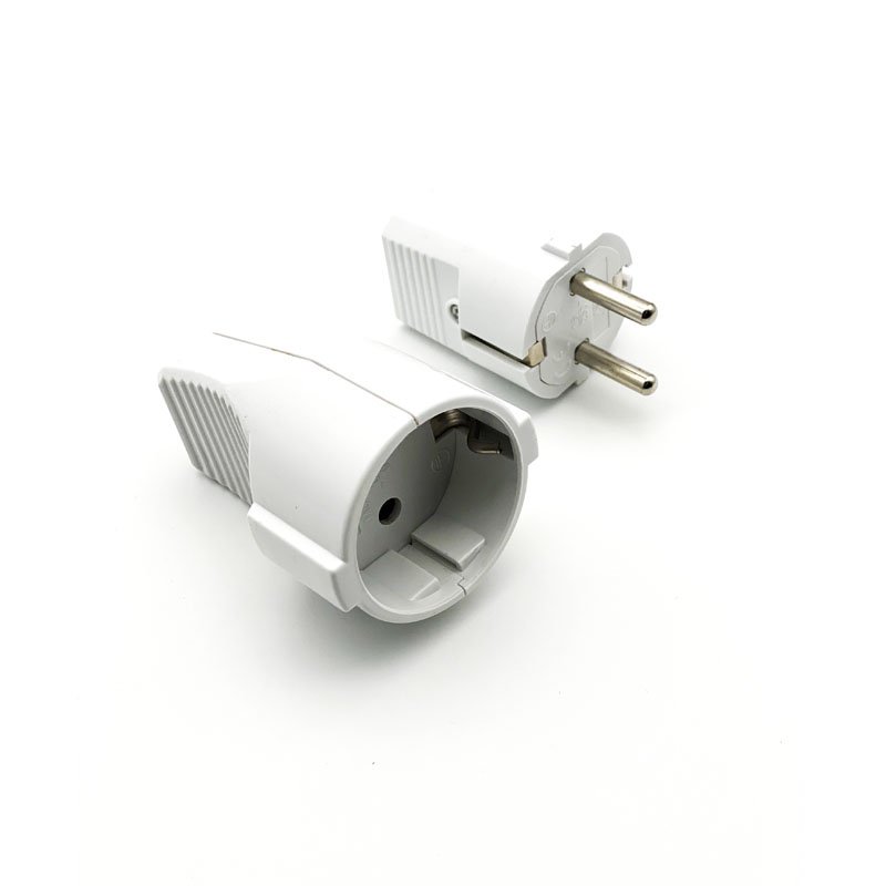 High Quality Low Price Electricity Plugs European Socket 2P+T Earthed Socket with Grounding 16A Plastic Electrical Plug 220V