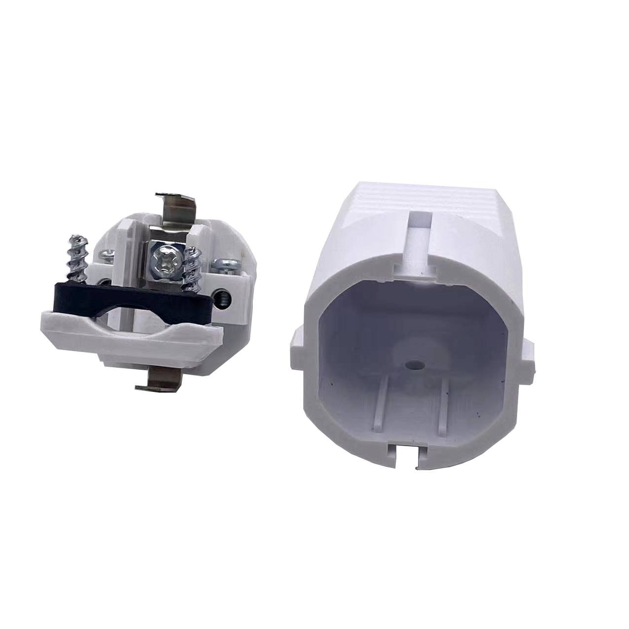 High Quality Low Price Electricity Plugs European Socket 2P+T Earthed Socket with Grounding 16A Plastic Electrical Plug 220V