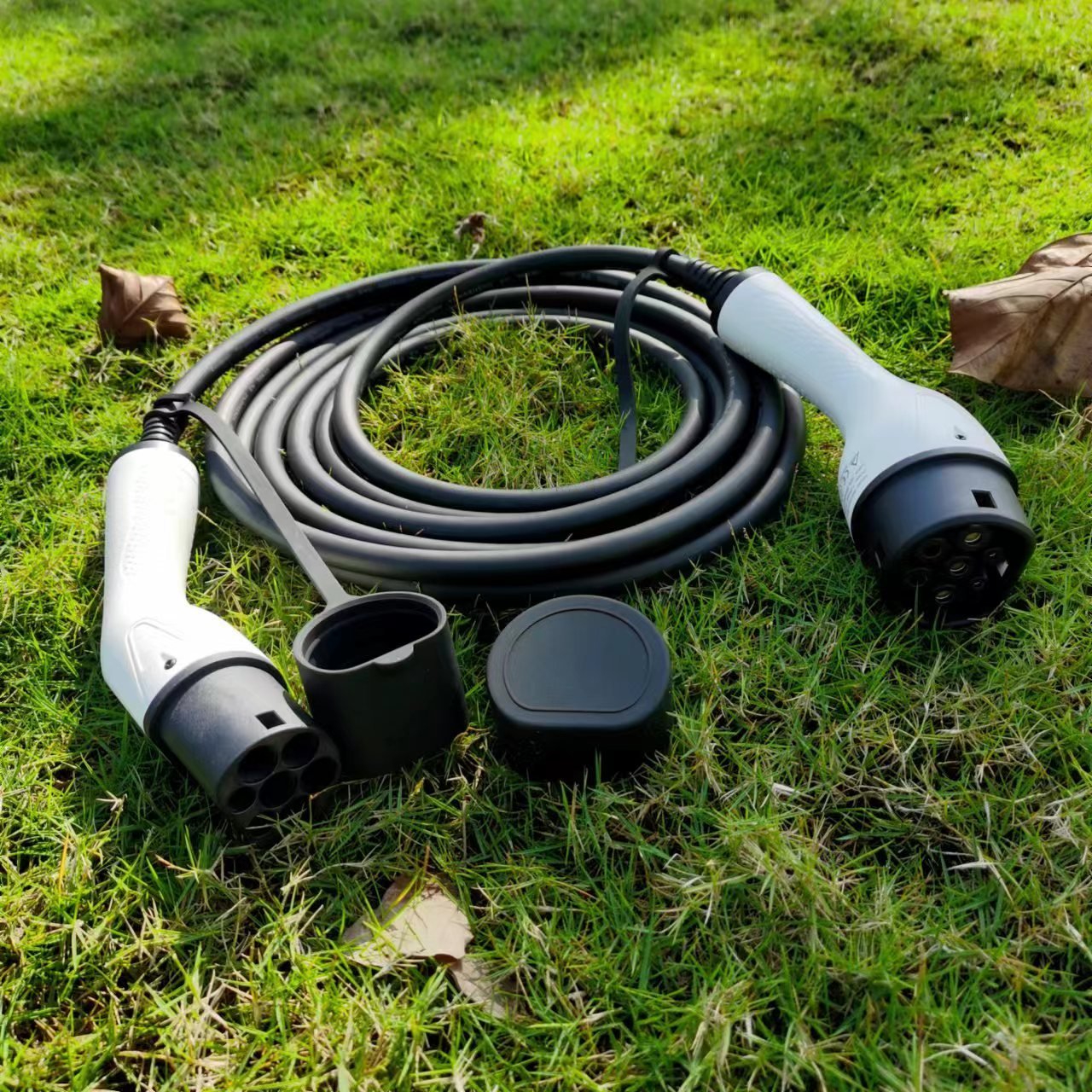 OEM /ODM Customized 16A 32A 11kw 22kw Three Phase Type2 Plug AC EV Charging Cable Type 2 EV Connector