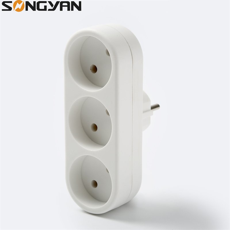 Universal 2 3 way plug adaptor europe power socket travel adapter socket with grounding