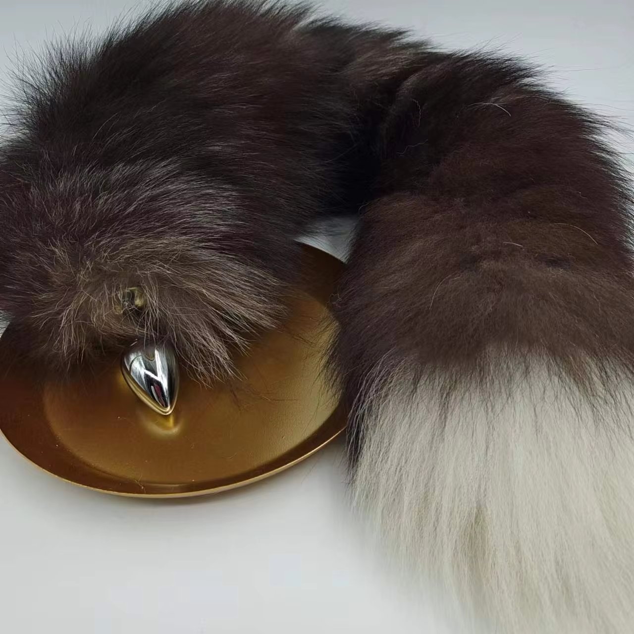 LOVE 2024 Wholesale Real Fox Tail Fluffy Animal Hair Anal Plug Sexy Products Fun Tail Color Gradient Sex Toys For Men And Women