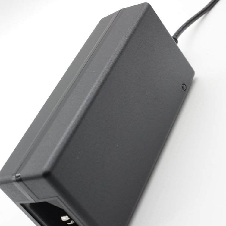 High Quality 12v Ac Dc Type Plugs Cctv Camera Mobile Plastic Shell Material Power Supply Adapter