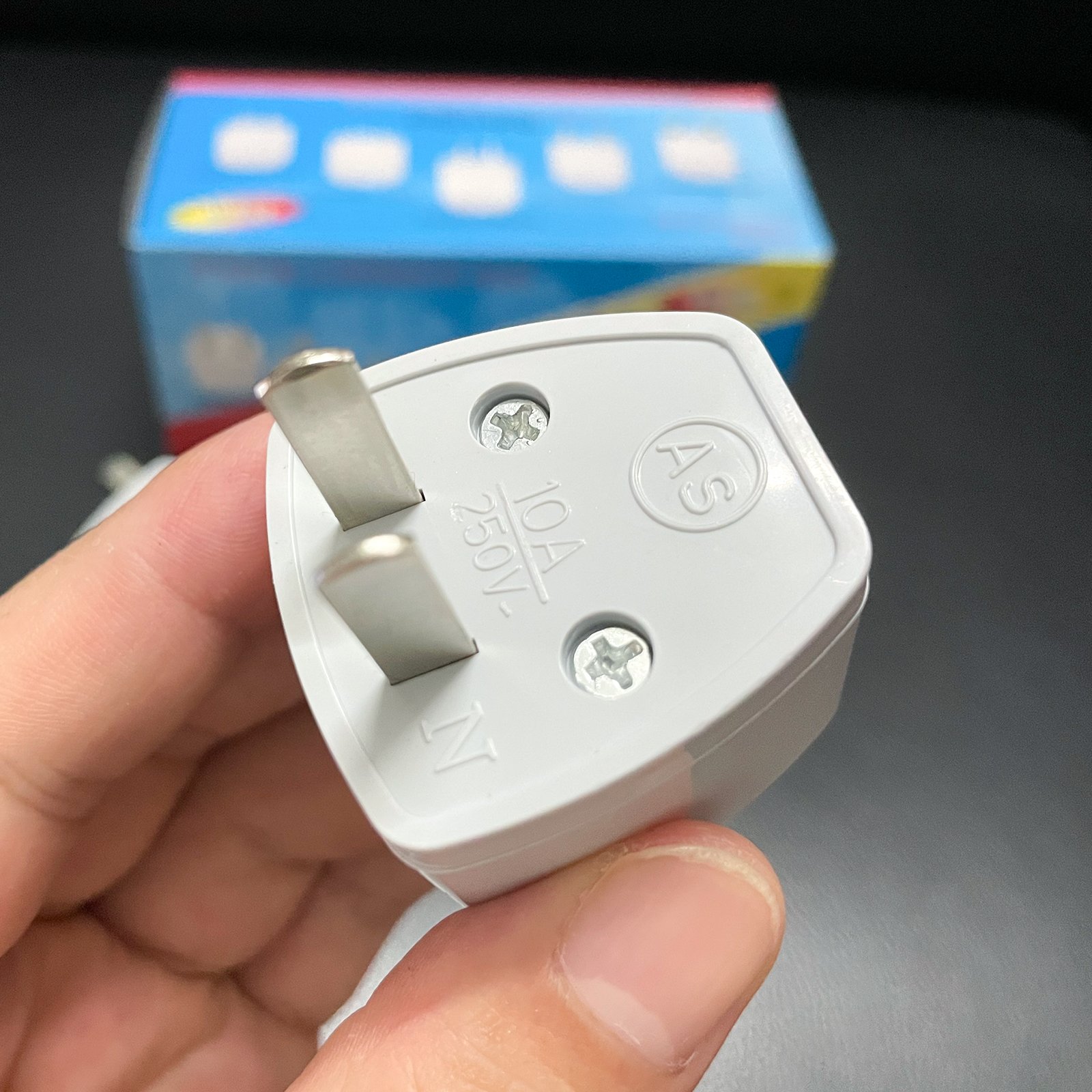 2-pin socket converter Japan American Standard travel U.S. standard conversion plug