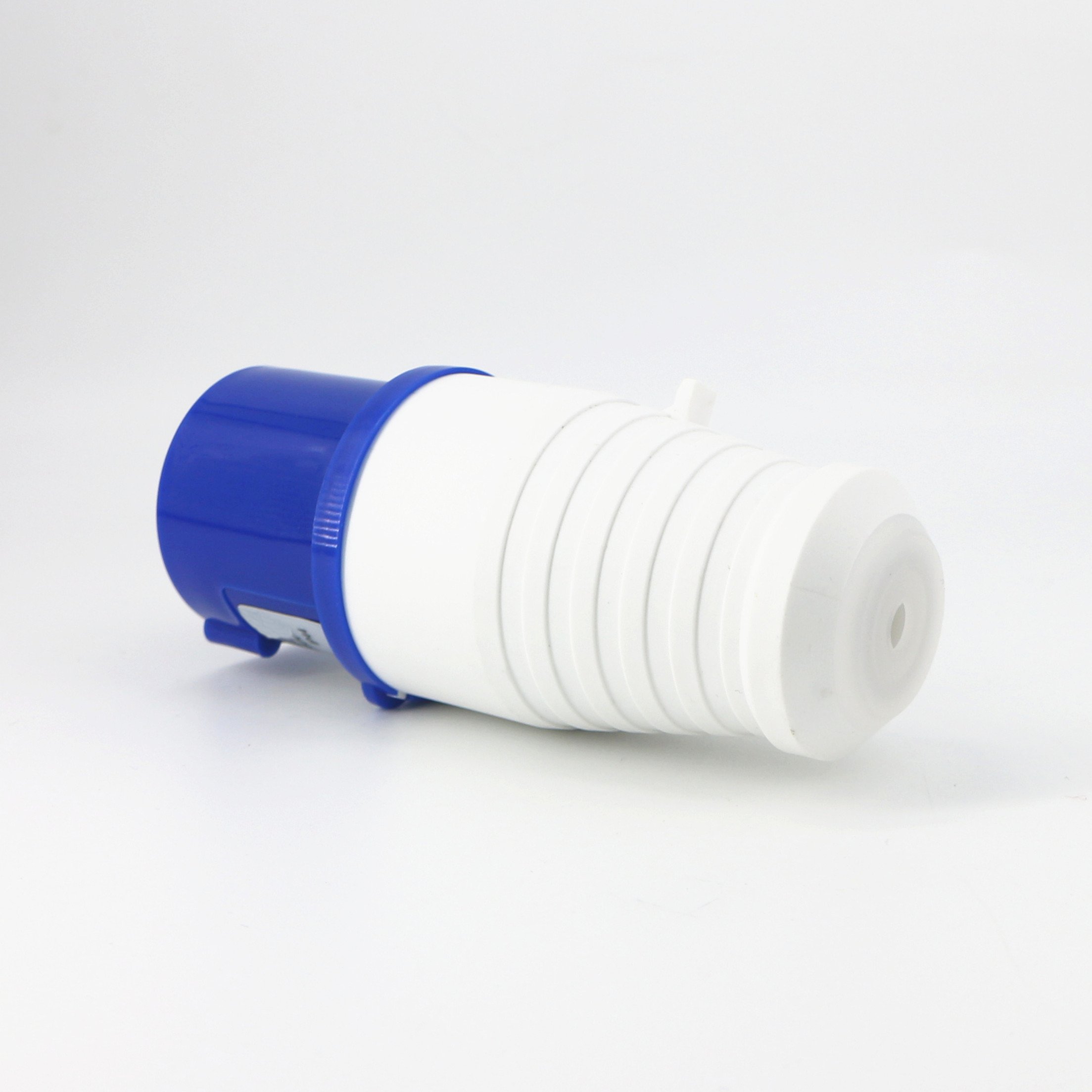 Manufacturer Industrial Plug Socket 230V 400V 16A 32A 63A 125A 3P 4P 5P 014 015 024 025 Economical Plug