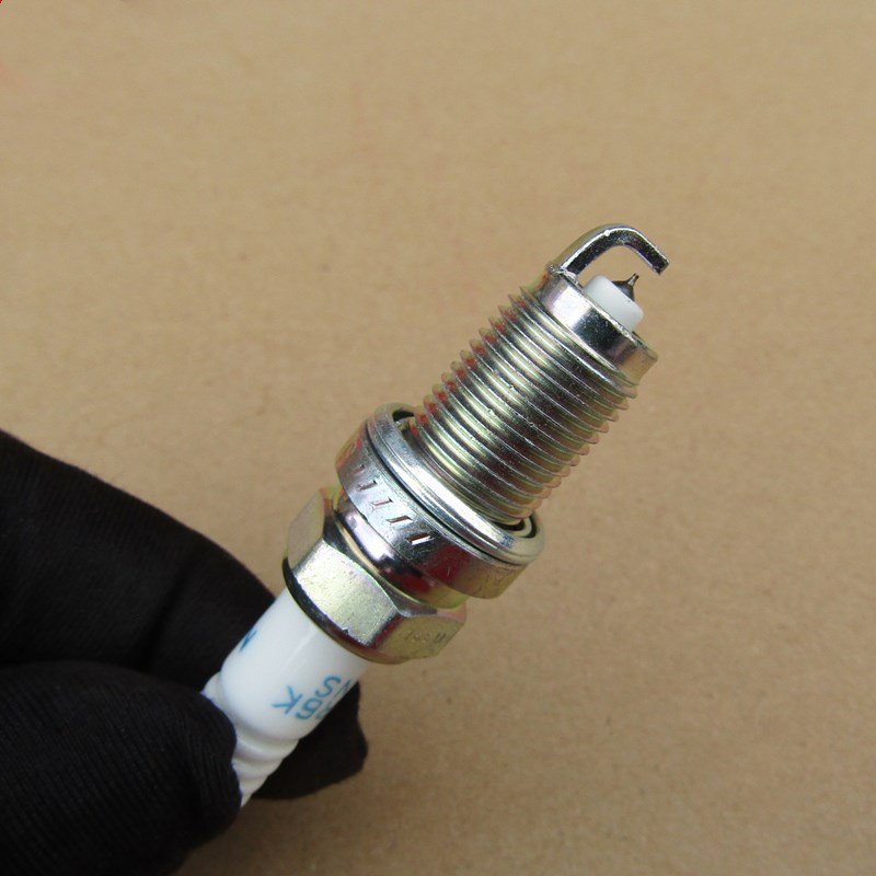 Ignition Plug OEM:12290-R62-H01 H-onda C-RV A-CCORD F-IT C-IVIC Engine Spark Plug NGK Ignition Plug
