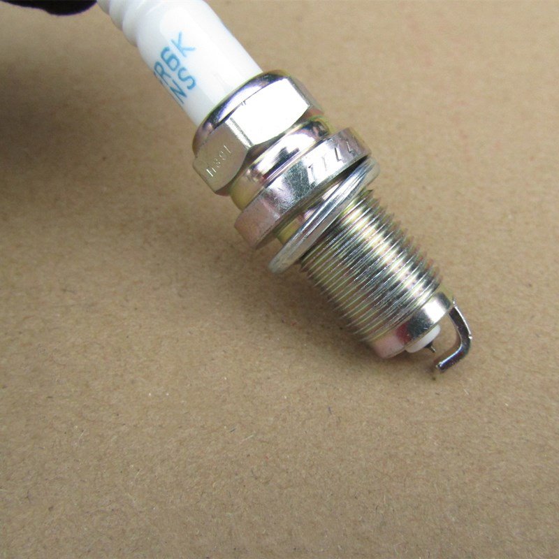 Ignition Plug OEM:12290-R62-H01 H-onda C-RV A-CCORD F-IT C-IVIC Engine Spark Plug NGK Ignition Plug