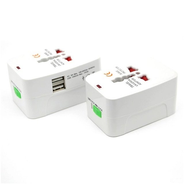Universal Travel Plug Adapter 2 USB Ports 10A Surge Protector Wall Charger 10A 240V UK Outlet 250V/230V travel plug adapter