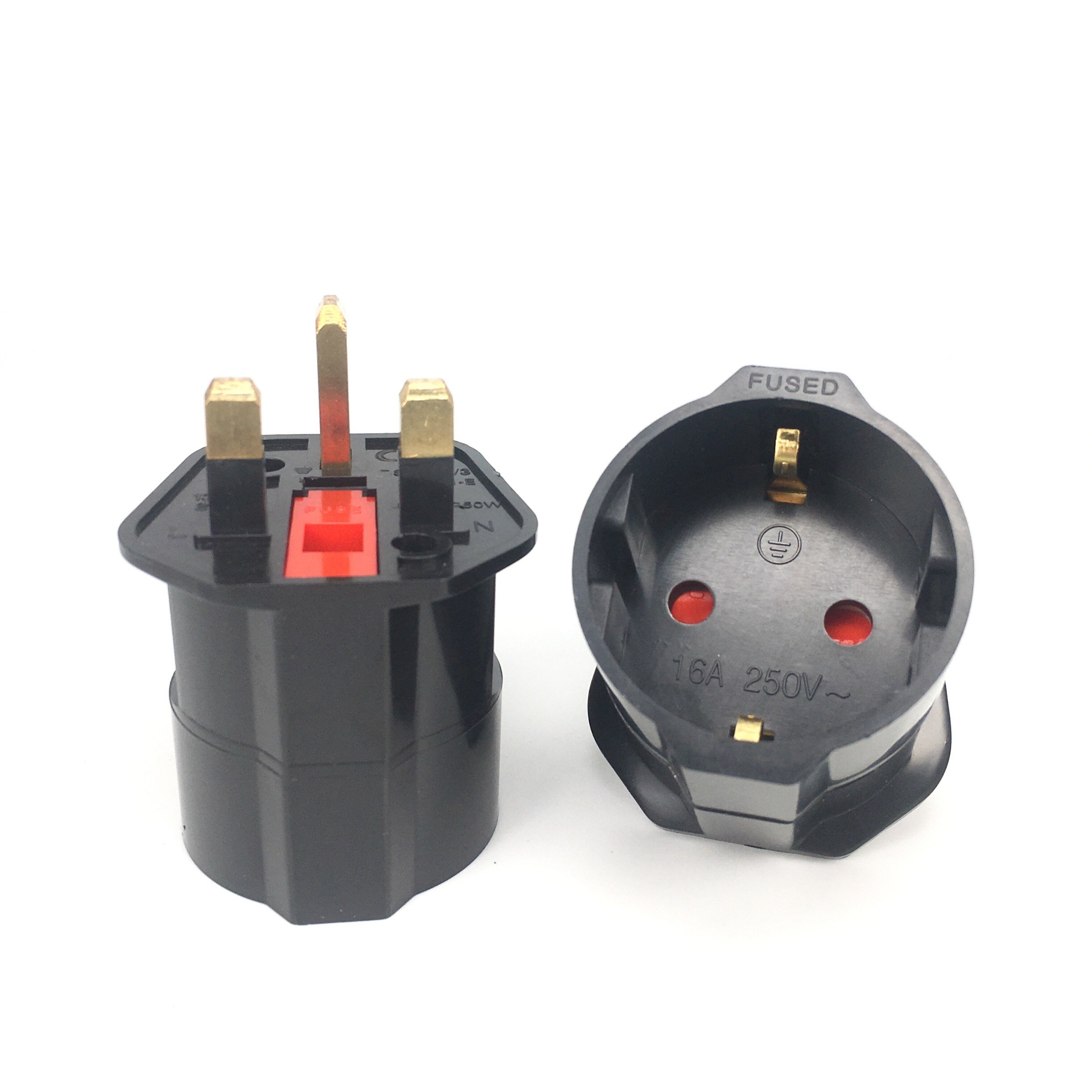 Single Socket Universal 13A Power Adapter PC Material Travel Converter EU UK Plug Charger OEM Supported Safety Features AC