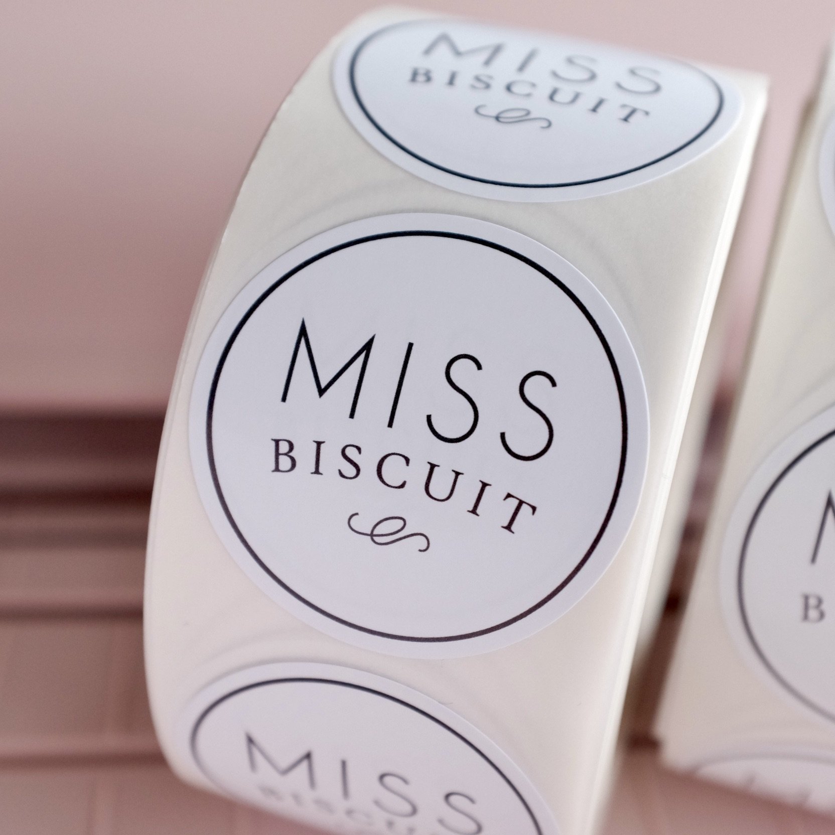 Custom Printed Logo Label Stickers Self-Adhesive Waterproof Vinyl Roll Papers-Kraft Cardboard Private Design Product Labels