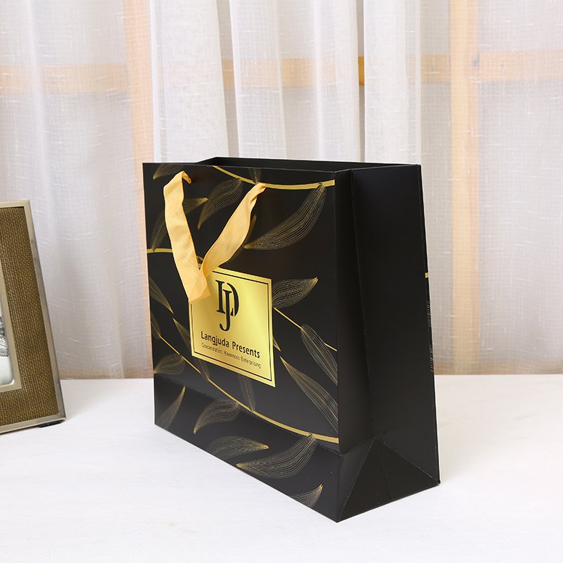Directly Manufacturer Printed Shopping Paper Bags With Cotton Handles and Logo with handle