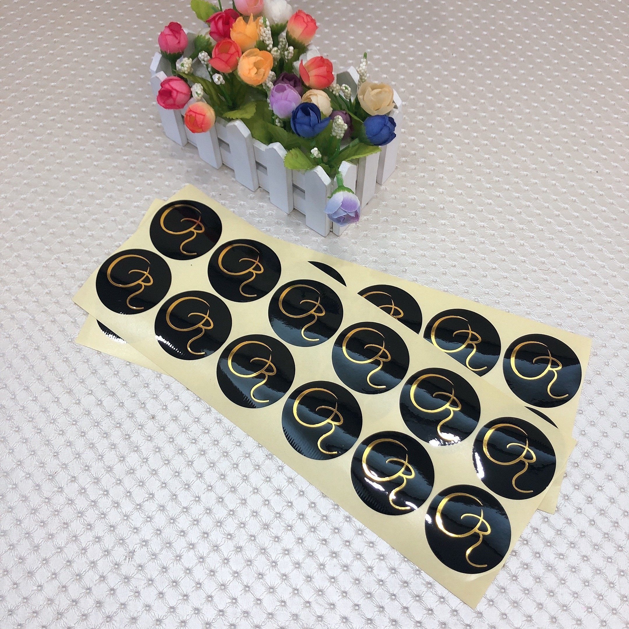 Custom Luxury Self Adhesive Circle Laminated Printing Paper Stickers Sheet 100 Glossy Round Gold Foil Labels with own logo