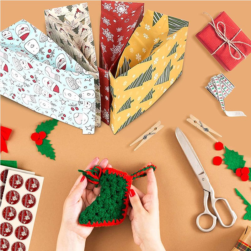 New arrival cheap mailer Christmas bag custom Christmas kraft cookie bag special foldable Christmas gift bags with sticker
