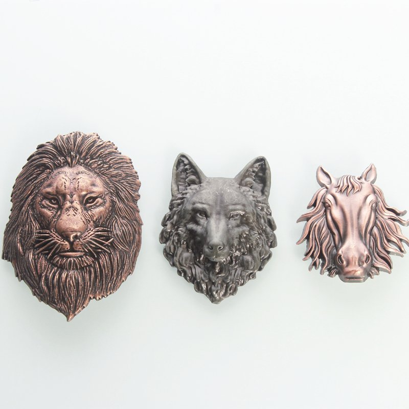 Luxury wholesale animal shape embossed logo zamac zinc alloy 3D metal aluminum label sticker for wine liquor whisky vodka bottle
