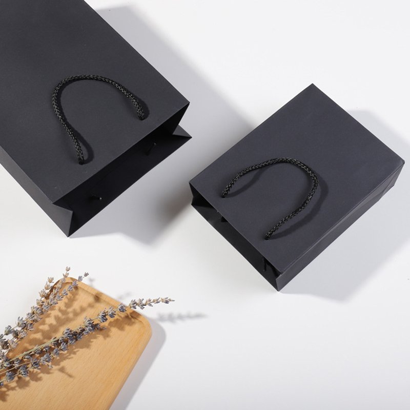 Wholesale Custom Logo Kraft Brown Paper Flower Packaging Shopping Clothes Small Gift Bag With Handles