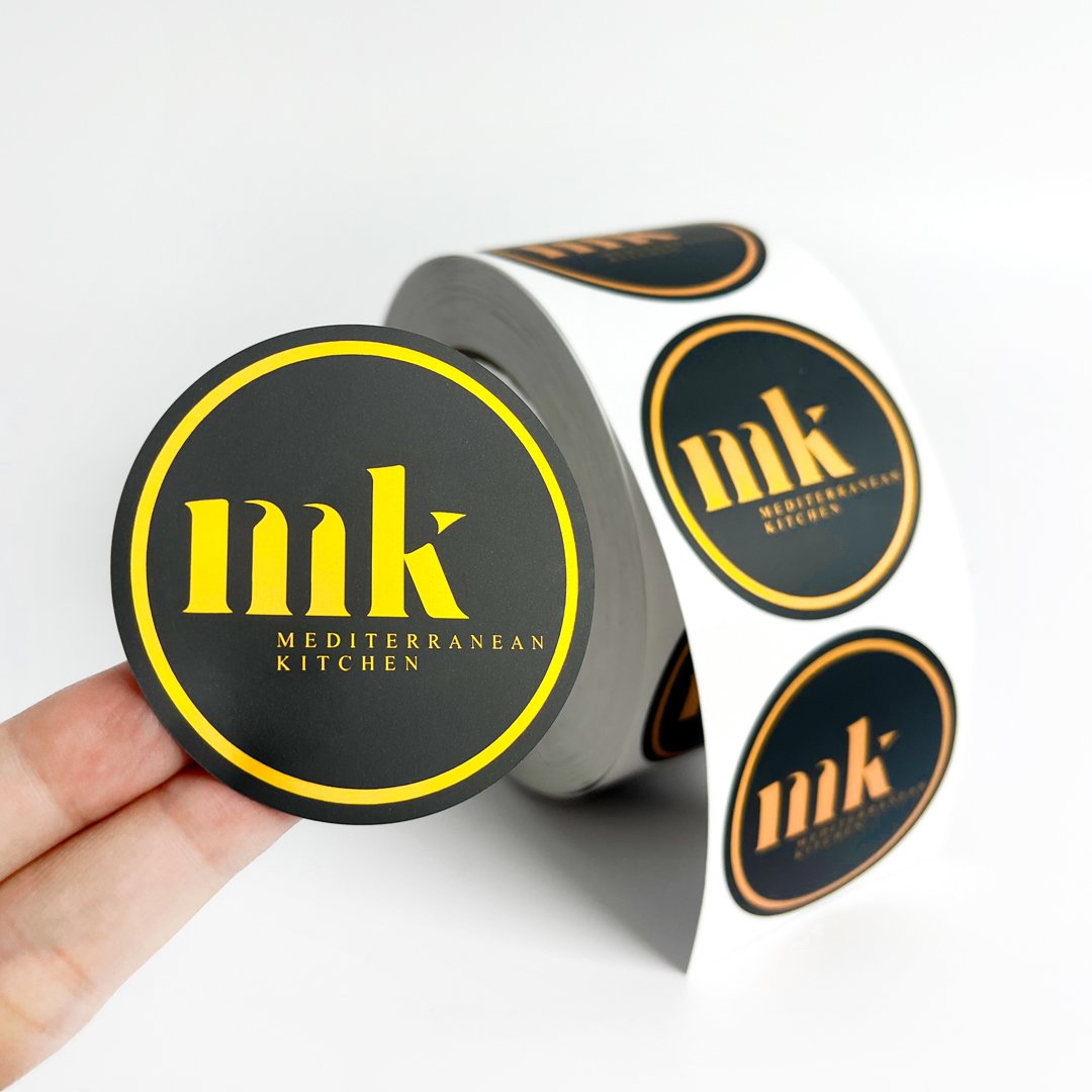 Personalized product custom round stickers paper vinyl adhesive waterproof sticker label printing logo sticker roll