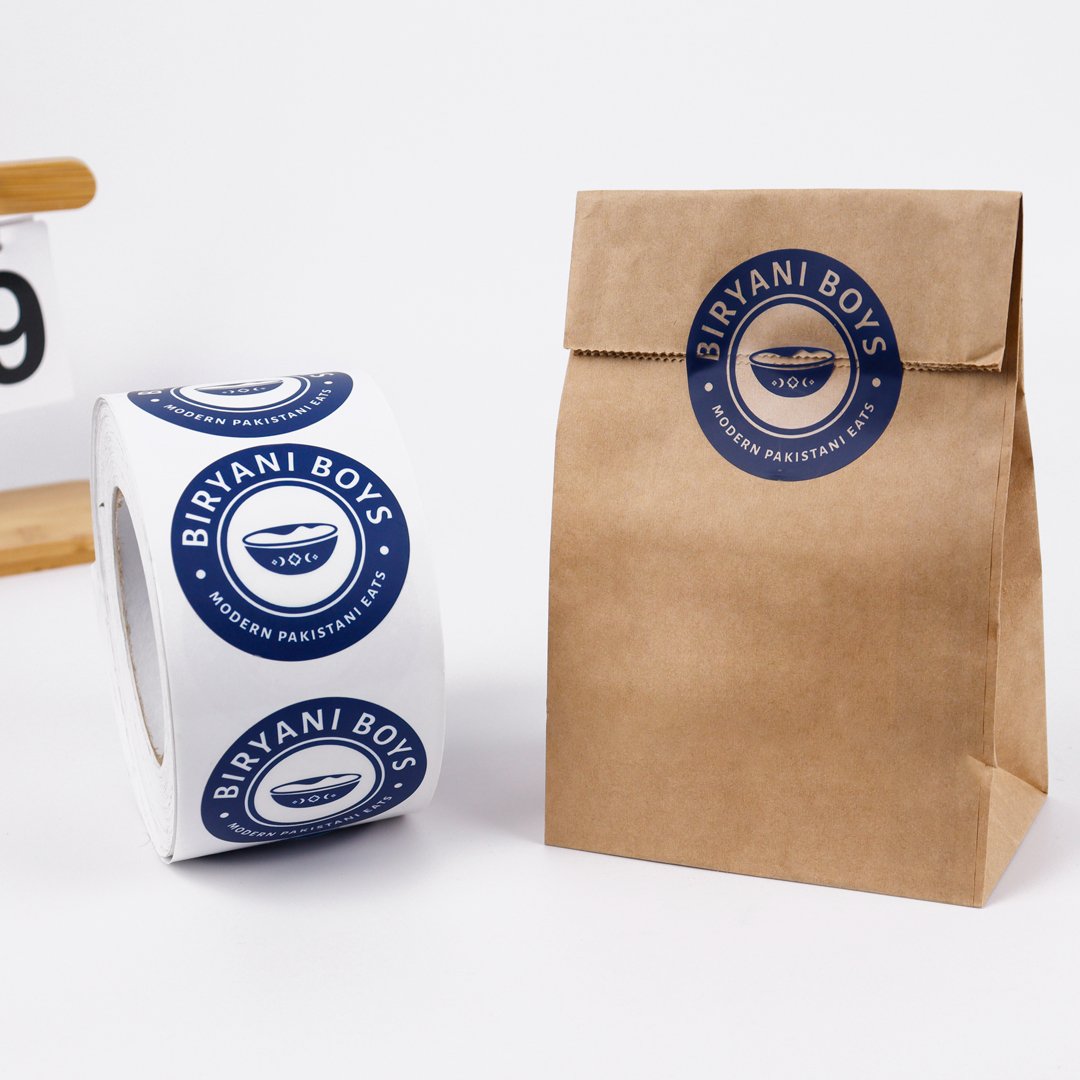 Personalized product custom round stickers paper vinyl adhesive waterproof sticker label printing logo sticker roll