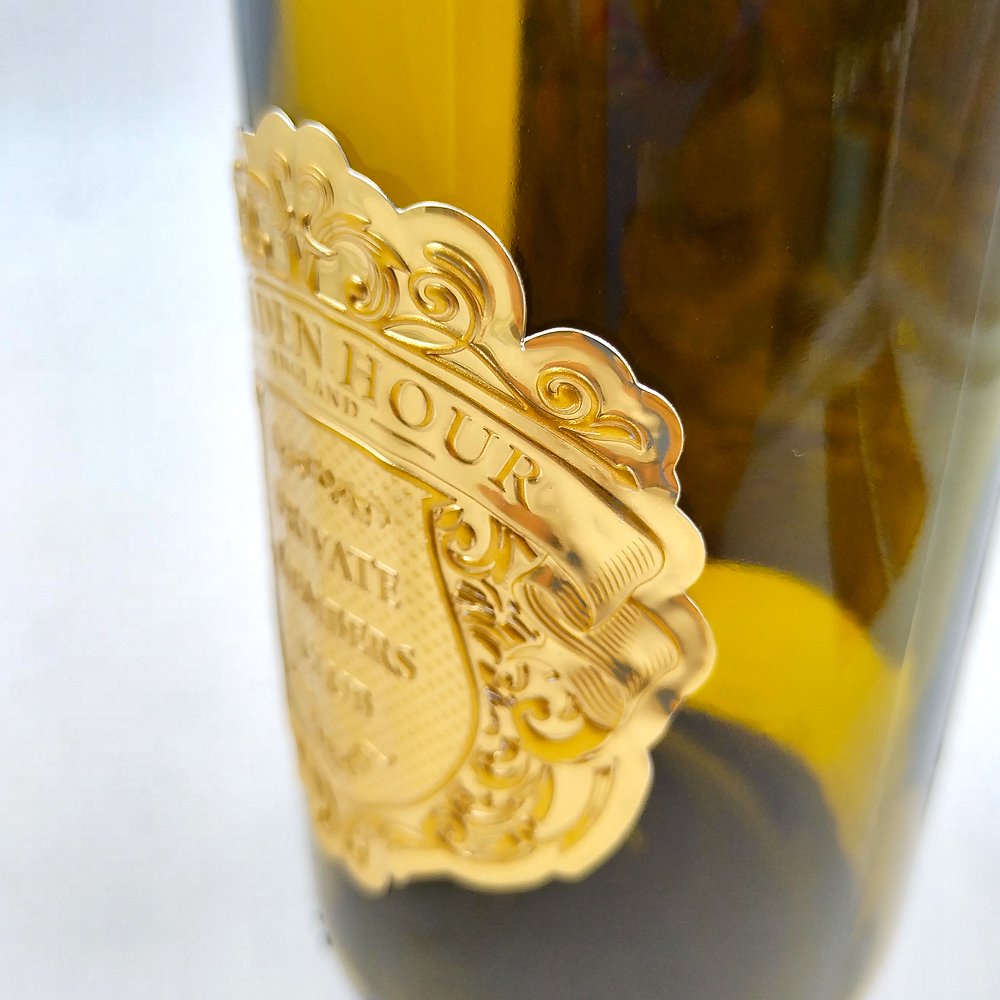Luxury Waterproof Embossed Label Matt Varnish Black Gold Foil Wine Sticker Label