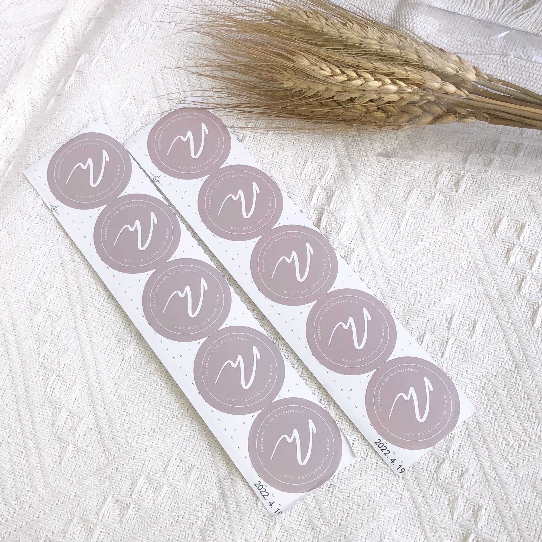 Custom Label Waterproof Vinyl Self Adhesive Logo Sticker Label, Printing Adhesive Food Stickers Design Printing Labels Stickers