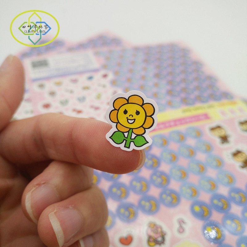 Custom Waterproof Printing Sticker Vinyl Glossy Kiss Cut Sticker