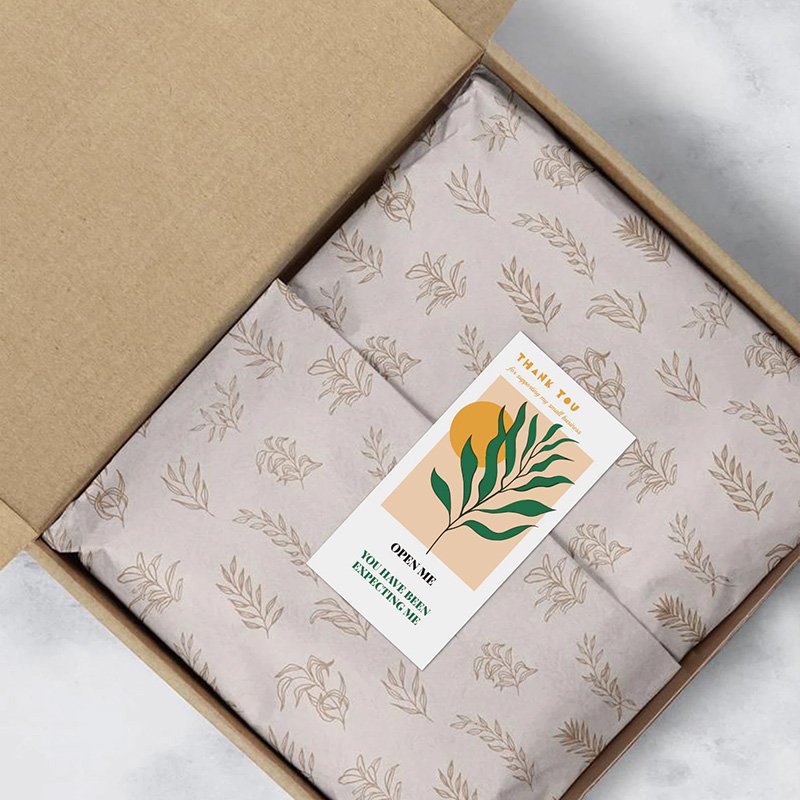 Eco-Friendly Custom Design Kraft Paper Mailing Boxes for Apparel Shipping Carton with flower stickers
